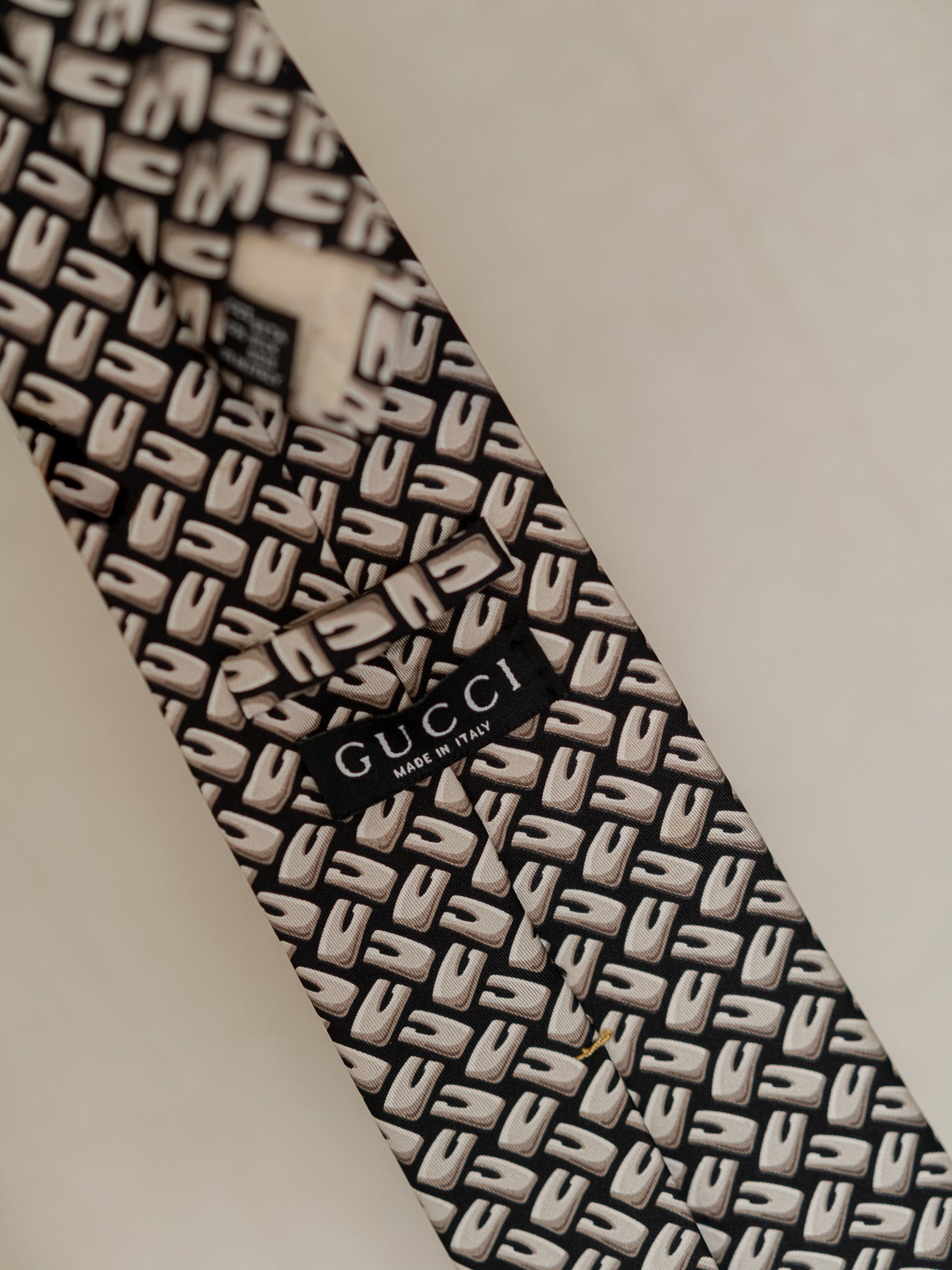 Vintage Y2K Gucci Brown Details Silk Necktie