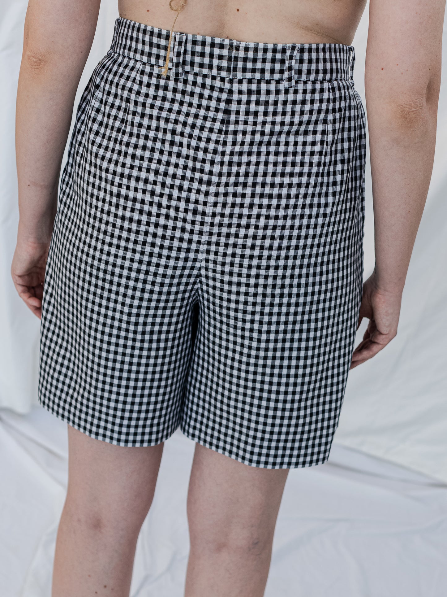 Vintage 80's Escada Gingham checked Pleated Shorts (38)
