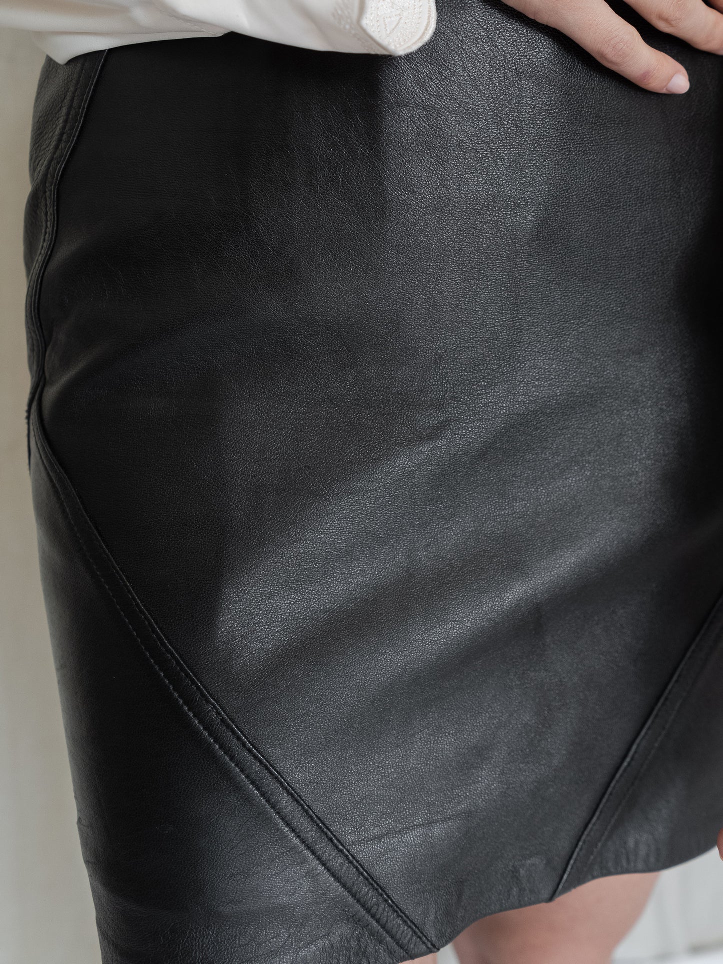 Vintage 90’s Black Leather Mini Skirt (36EU)