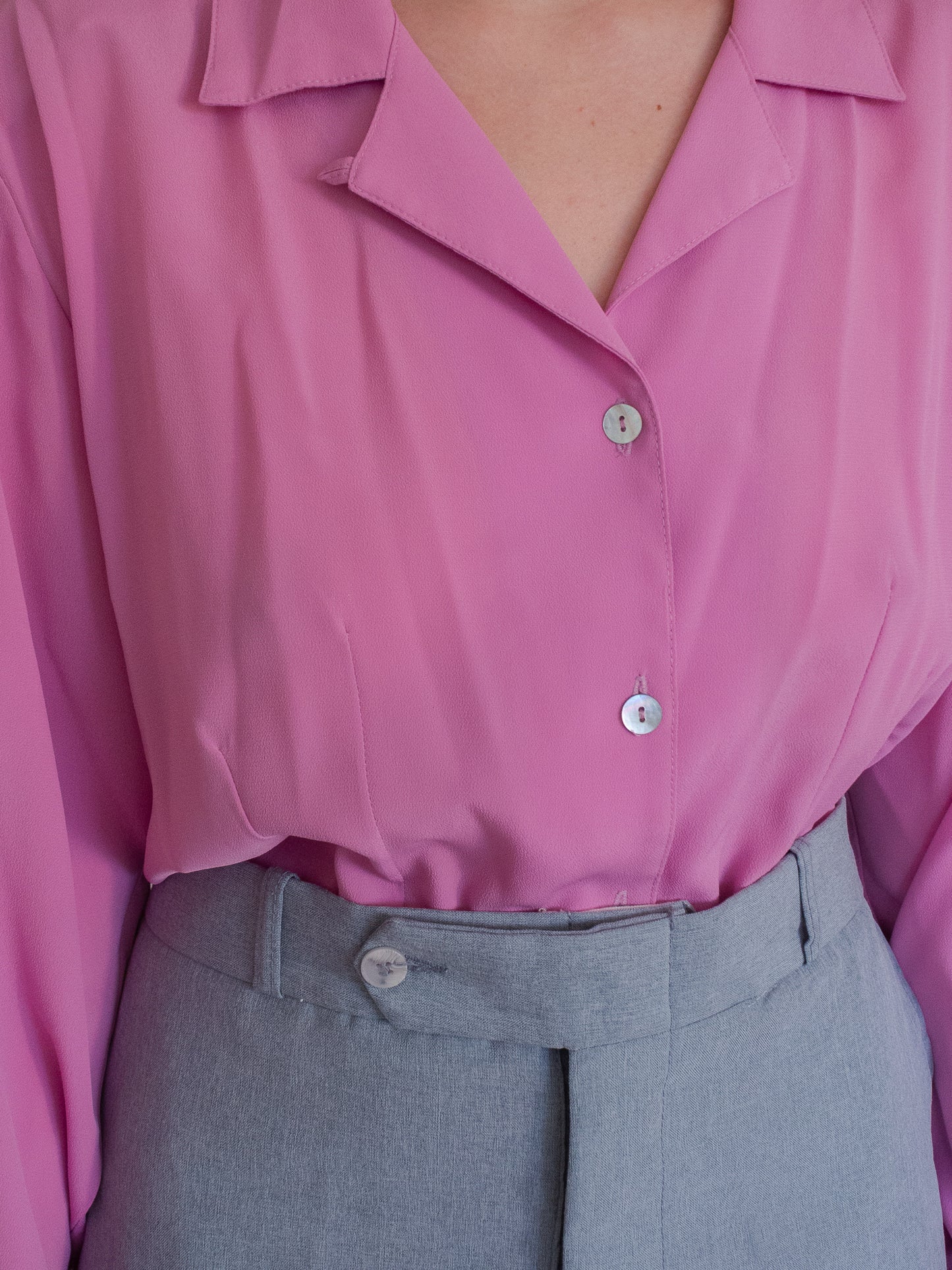 Vintage 80's Raspberry Button Down blouse (M)