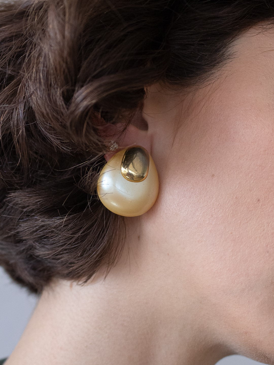 Vintage 80's pearl gold earrings